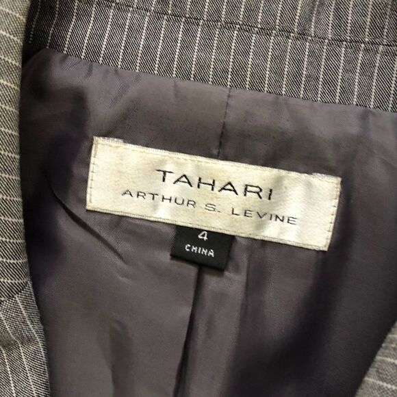 Tahari Grey With White Pinstrip Blazer - Picture 5 of 5